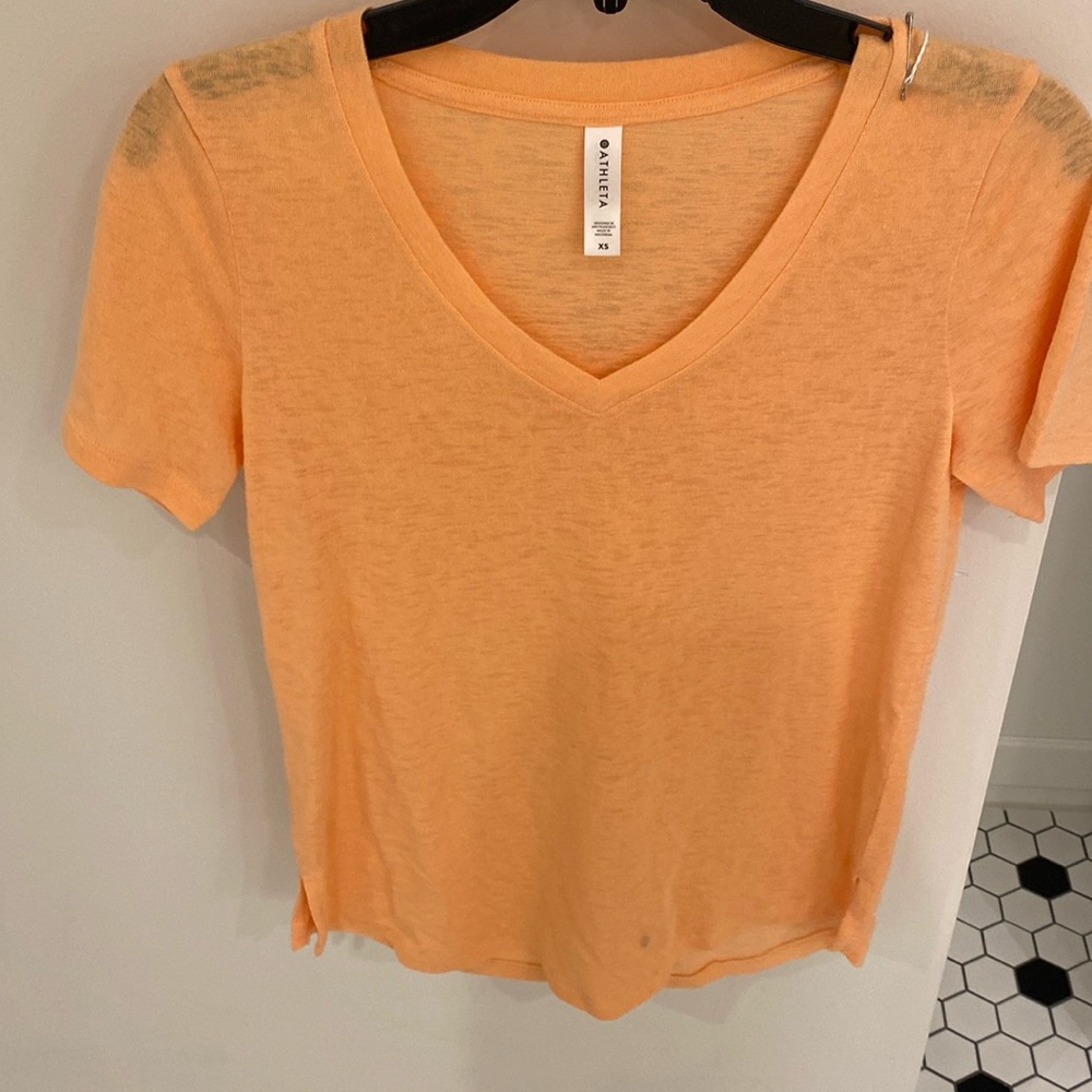 Athleta tee